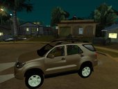 Toyota Fortuner V